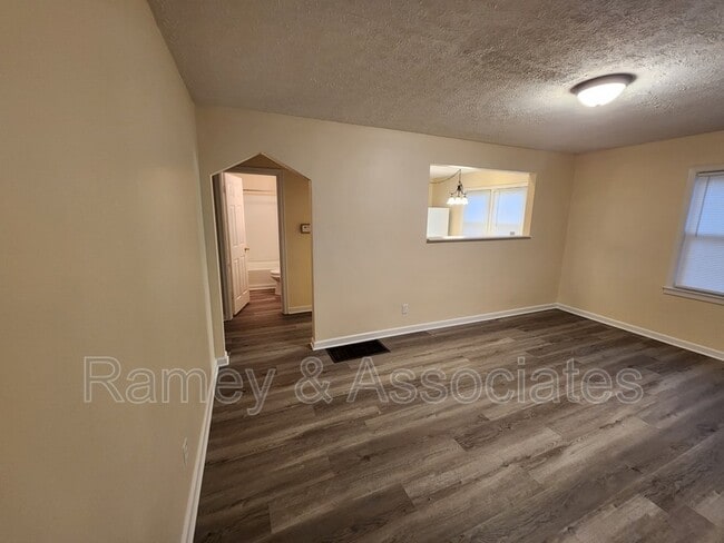 Photo - 1726 Sonne Ave