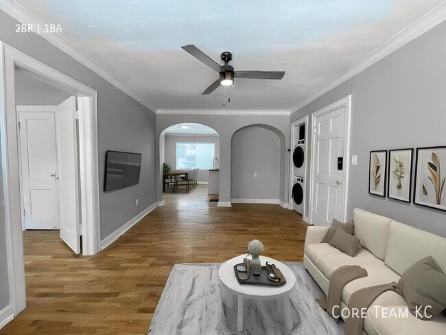 Building Photo - 1114 W 45th St Unit 1110-2 Rental