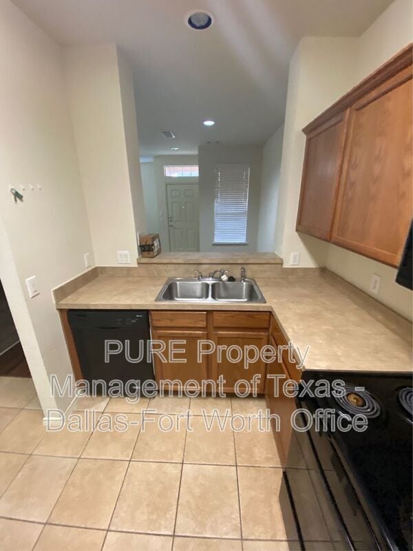 Photo - 2734 Hyde Park Dr