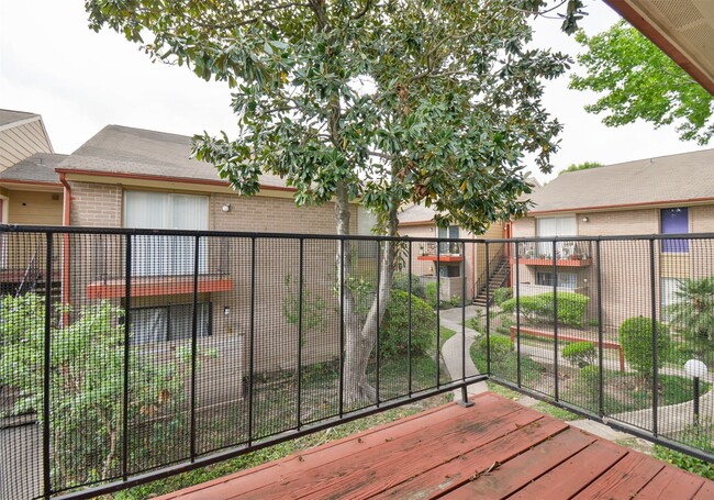 Building Photo - 12955 Woodforest Blvd Unit 76