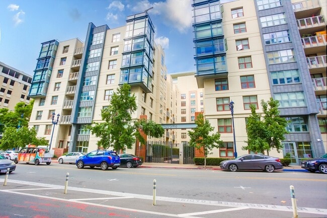 Building Photo - 1150 J St Unit 418