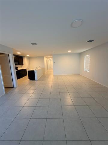 Photo - 206 Lemongrass Dr