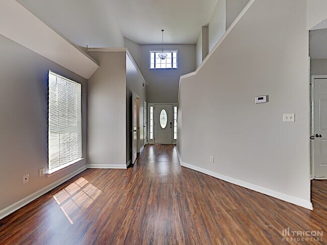 Photo - 105 River View Ct