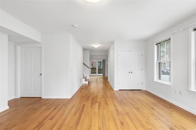 Photo - 443 Whiton St