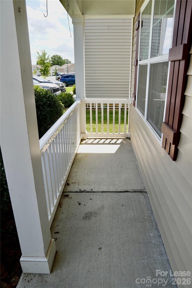 Photo - 3276 Hawksbill St SW