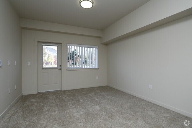 1BR, 1BA - 546 SF - Vintage at Lakewood Seniors