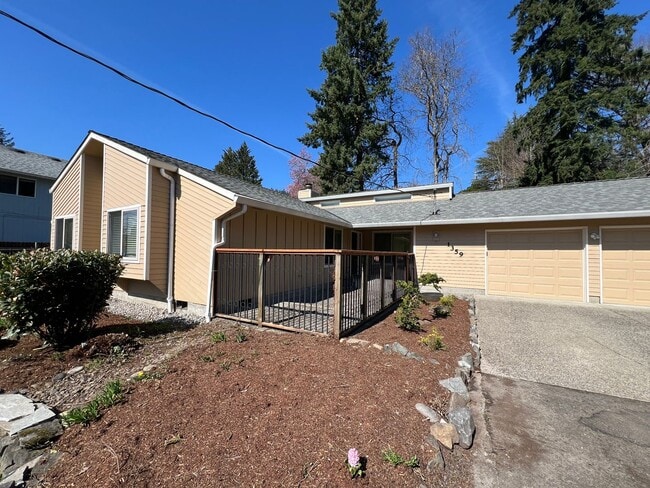 Photo - Beautiful Newly Renovated 3 Bedroom Home