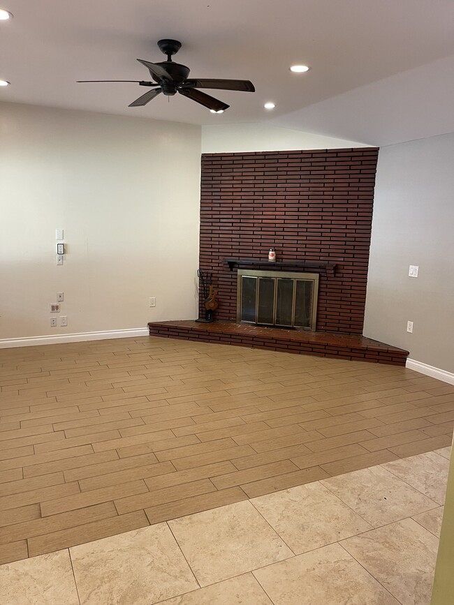 Photo - 1538 Zara St