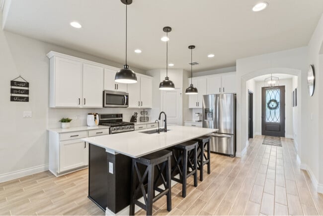 Photo - 2130 Dalhart