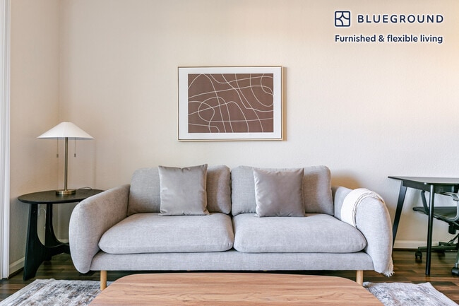 Photo - 1051 Commodore Dr Unit SI FL3-ID2077