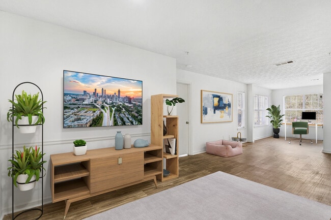 Photo - Ellington Woods