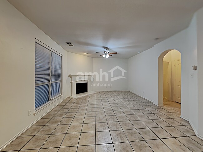 Photo - 10600 Cloisters Dr