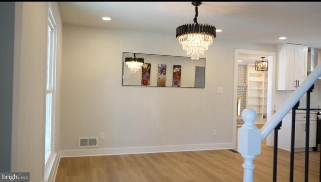 Photo - 5114 Montgomery Rd