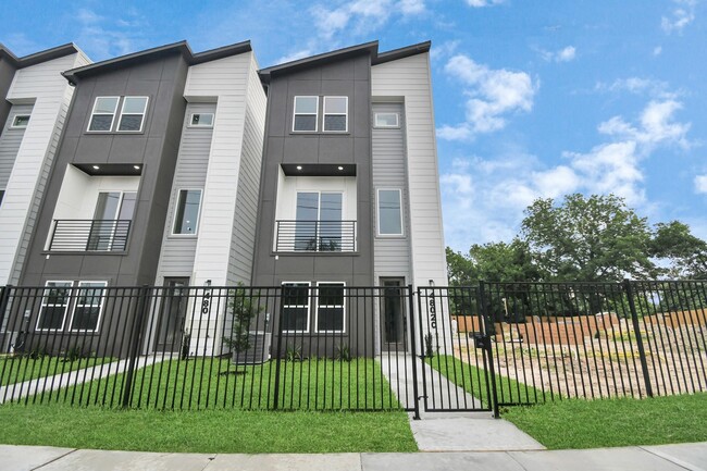 Photo - 4802 Elysian St House