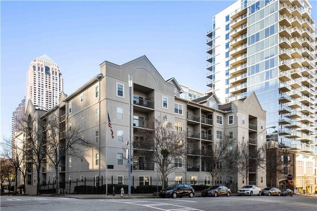Building Photo - Peachtree Walk Unit 1075 Peachtree Walk