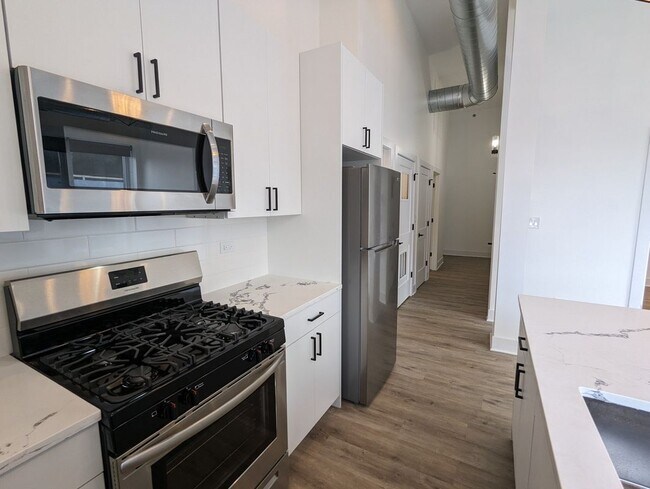 Photo - 4731 N Western Ave Unit 203