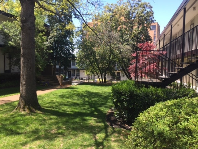 Building Photo - 3831 W End Ave Unit 2