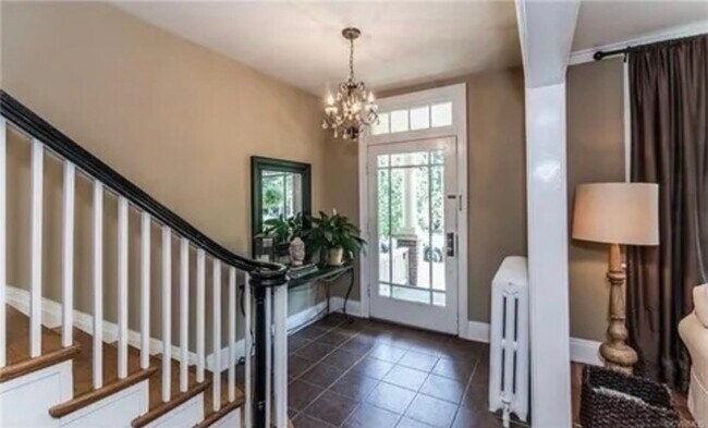 Photo - 3213 W Grace St