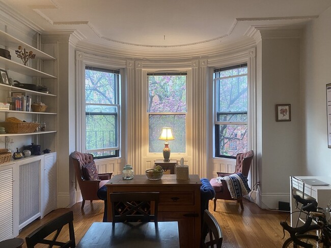 Building Photo - 246 Marlborough St Unit 5