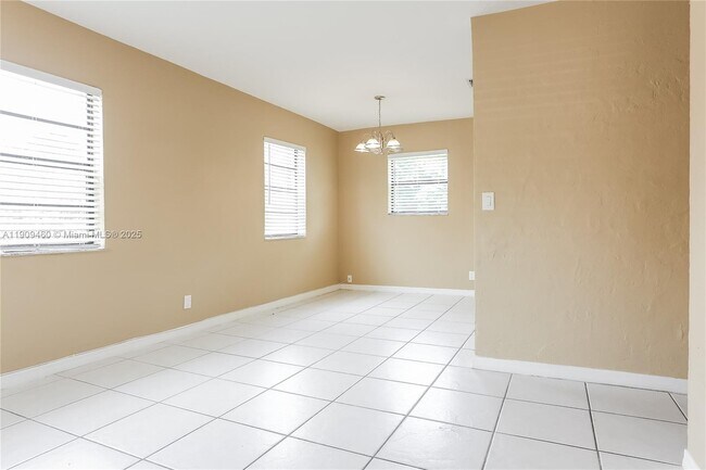 Photo - 1531 NW 12th Ct