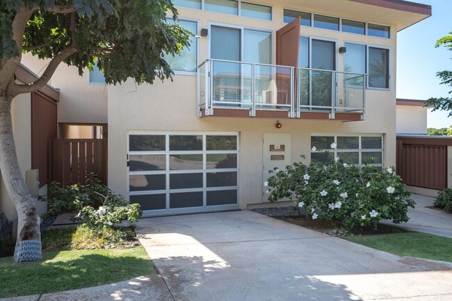 Building Photo - Beautiful Fully Furnished, 3 Bed/3 Bath Makali'i at Wailea Townhome with Infinity Pool