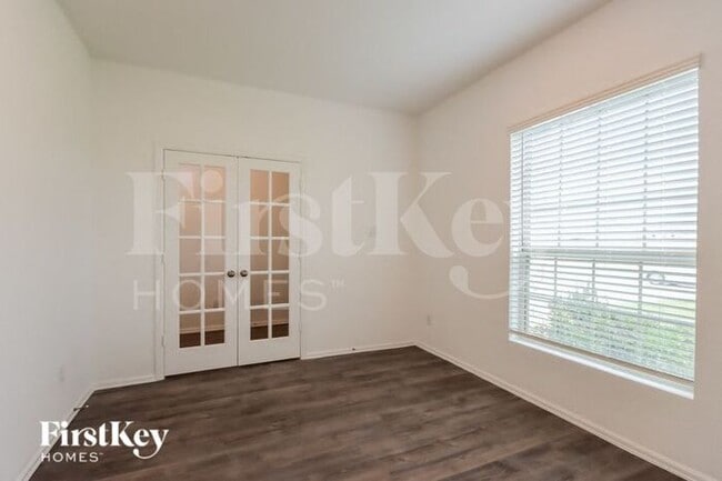 Photo - 7406 Keechi Pl