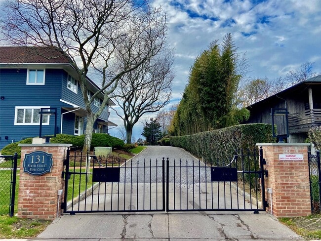 Building Photo - 131 6th St Unit G