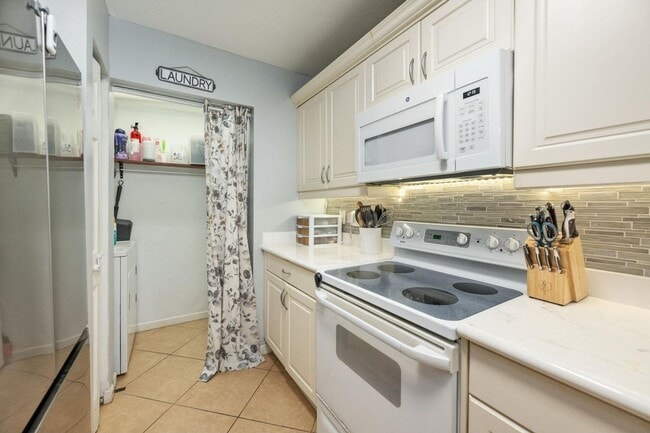 Photo - 2905 Hidden Hills Rd