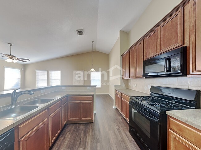 Photo - 1034 Riverwood Dr