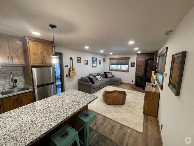 Building Photo - 11869 Deerfield Dr Rental