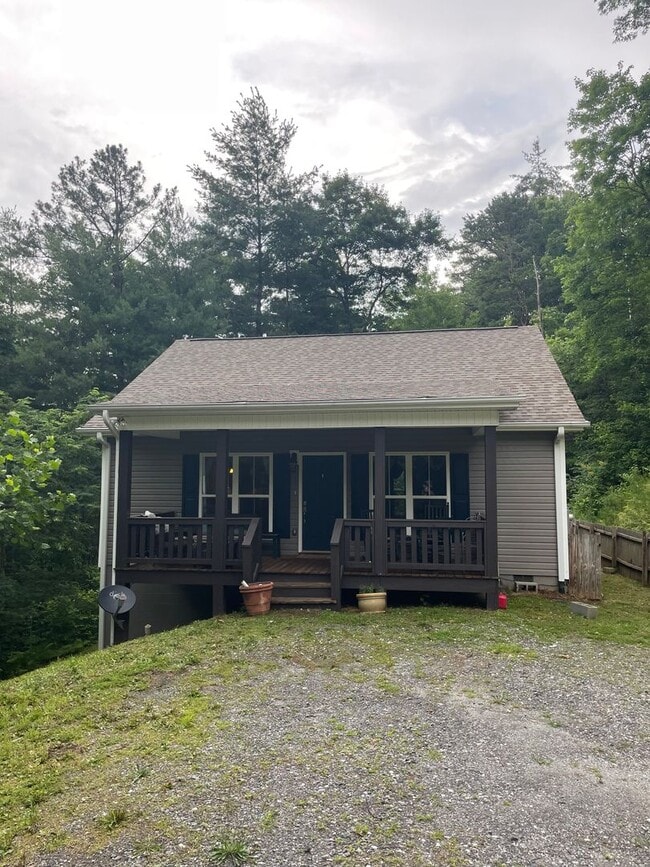 2 Bedroom 1 Bathroom house - 2 Bedroom 1 Bathroom house