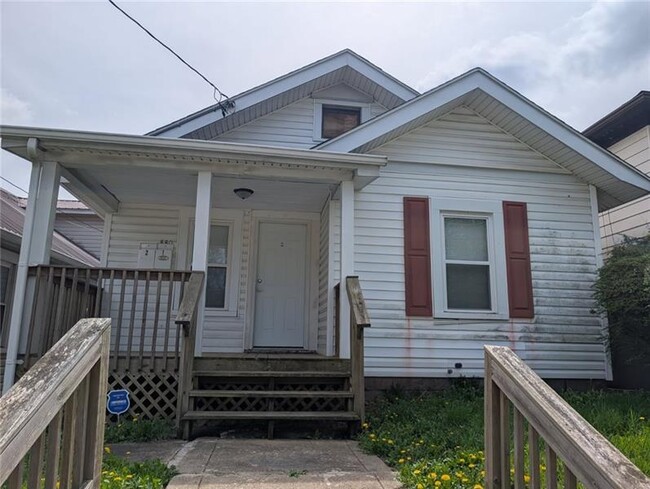 Photo - 880 Addison St Casa