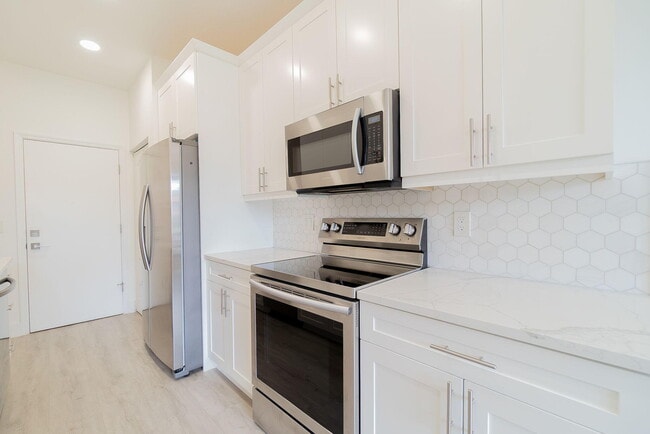 Photo - 205 River Bluff Ln