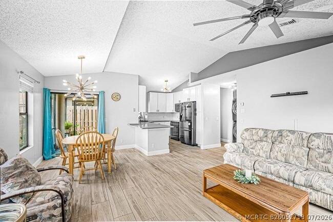 Photo - 2826 Stoneway Ln