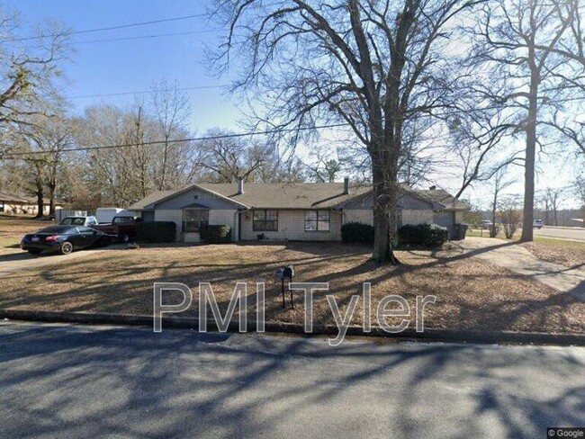 Photo - 10855 Chickasha Dr Condo