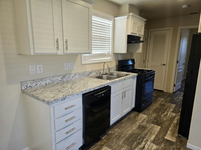 Photo - 2038 Palm St