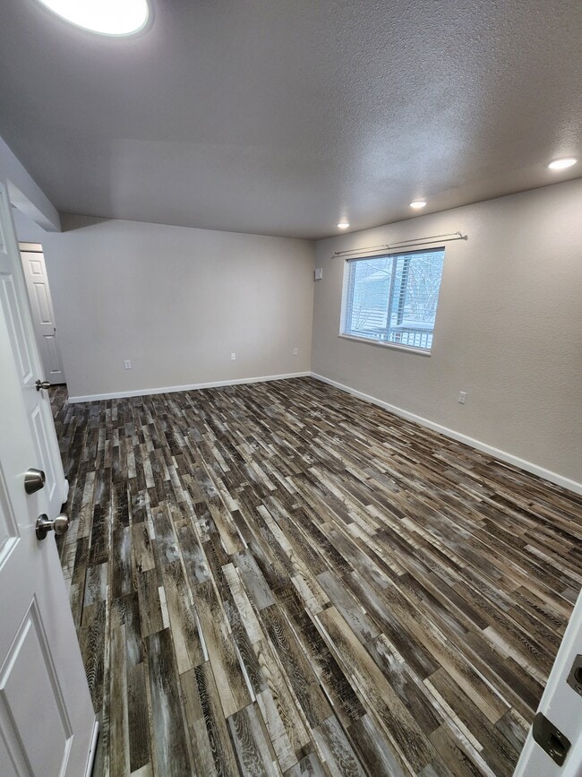 Building Photo - 800 E Blind Nick Dr Unit 1B