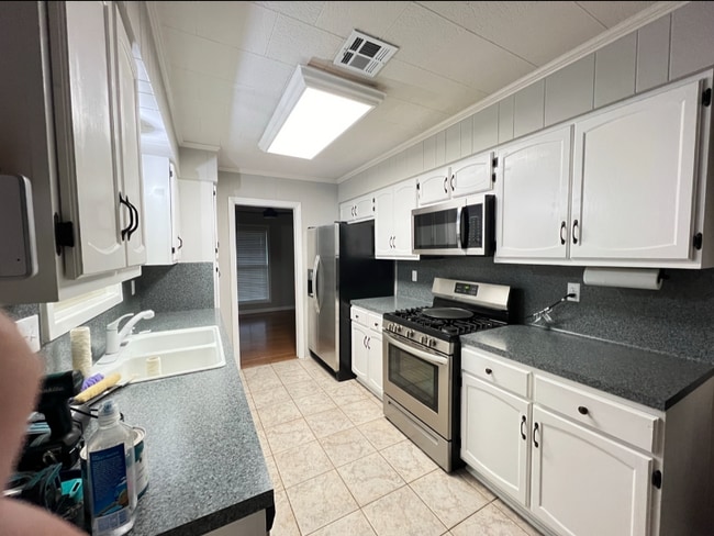 Photo - 110 Highland Dr