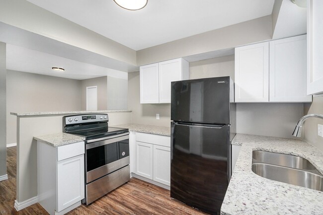 Building Photo - 1303 S 2nd St Unit 4