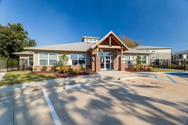 Photo - 516 N Pierce St