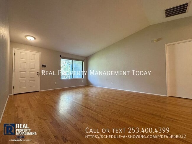 Photo - 9129 Skokomish Wy NE