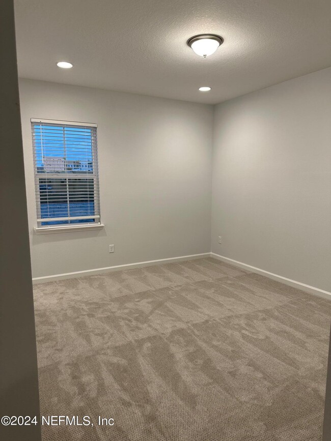 Photo - 192 Brandon Lks Dr