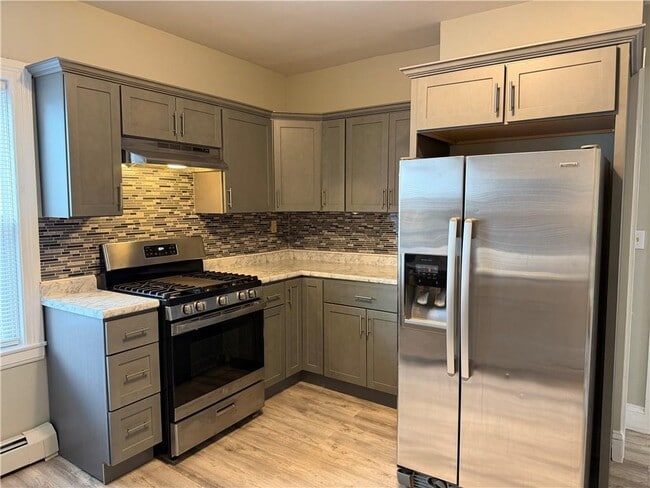 Photo - 125 Calverley St Unidad 2