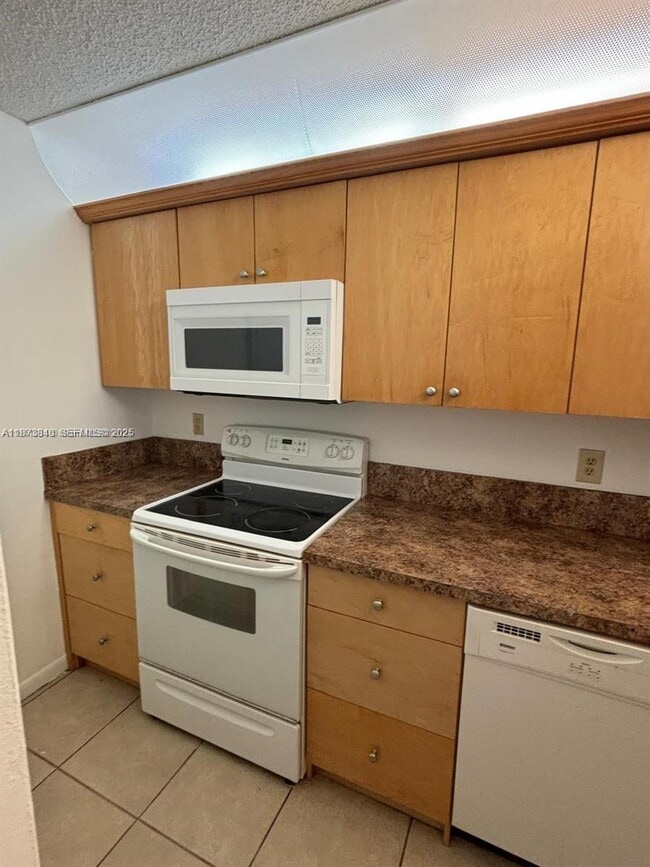 Photo - 824 Twin Lakes Dr Unit 18-F