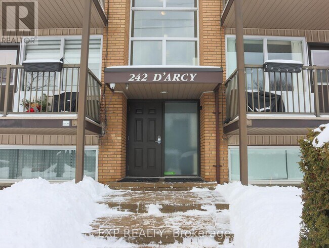 Photo - 242 D'Arcy St Unit 8