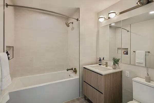 Photo - 54 Crown St Unit 235