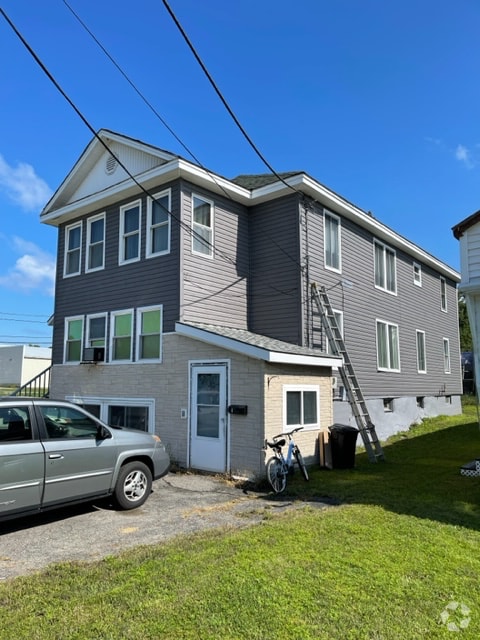 Building Photo - 111 Main St Rental