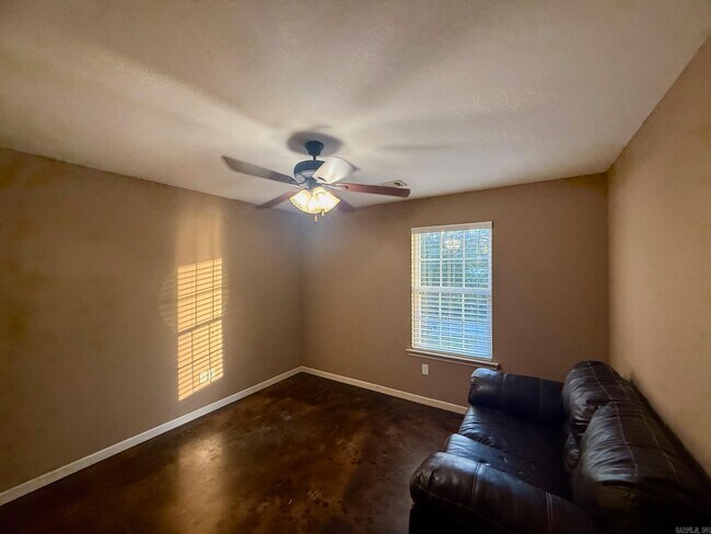 Photo - 8900 Eskabar Dr