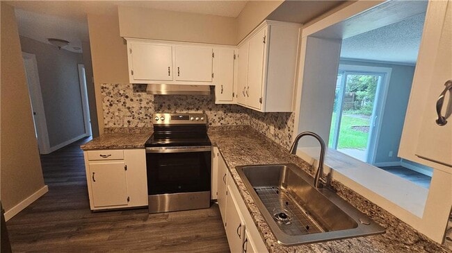 Photo - 122 Saxon St