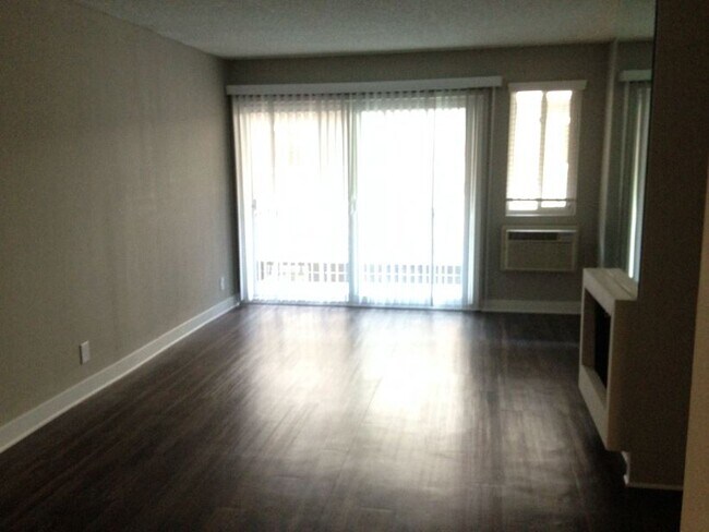 Photo - 411 Kelton Ave Unit 129